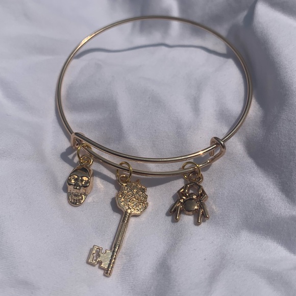 Brand New! Handmade! Adjustable Charm Bracelet - Picture 3 of 5